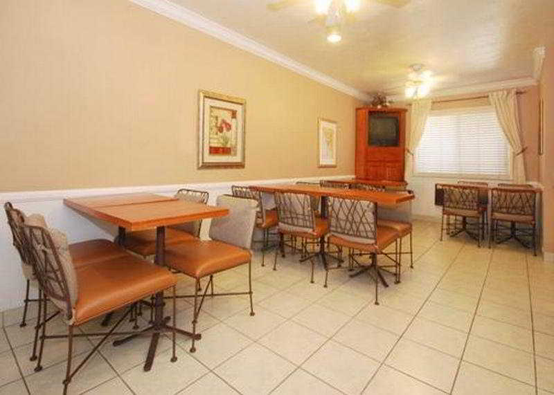 Comfort Inn San Diego Airport At The Harbor Restaurant bilde